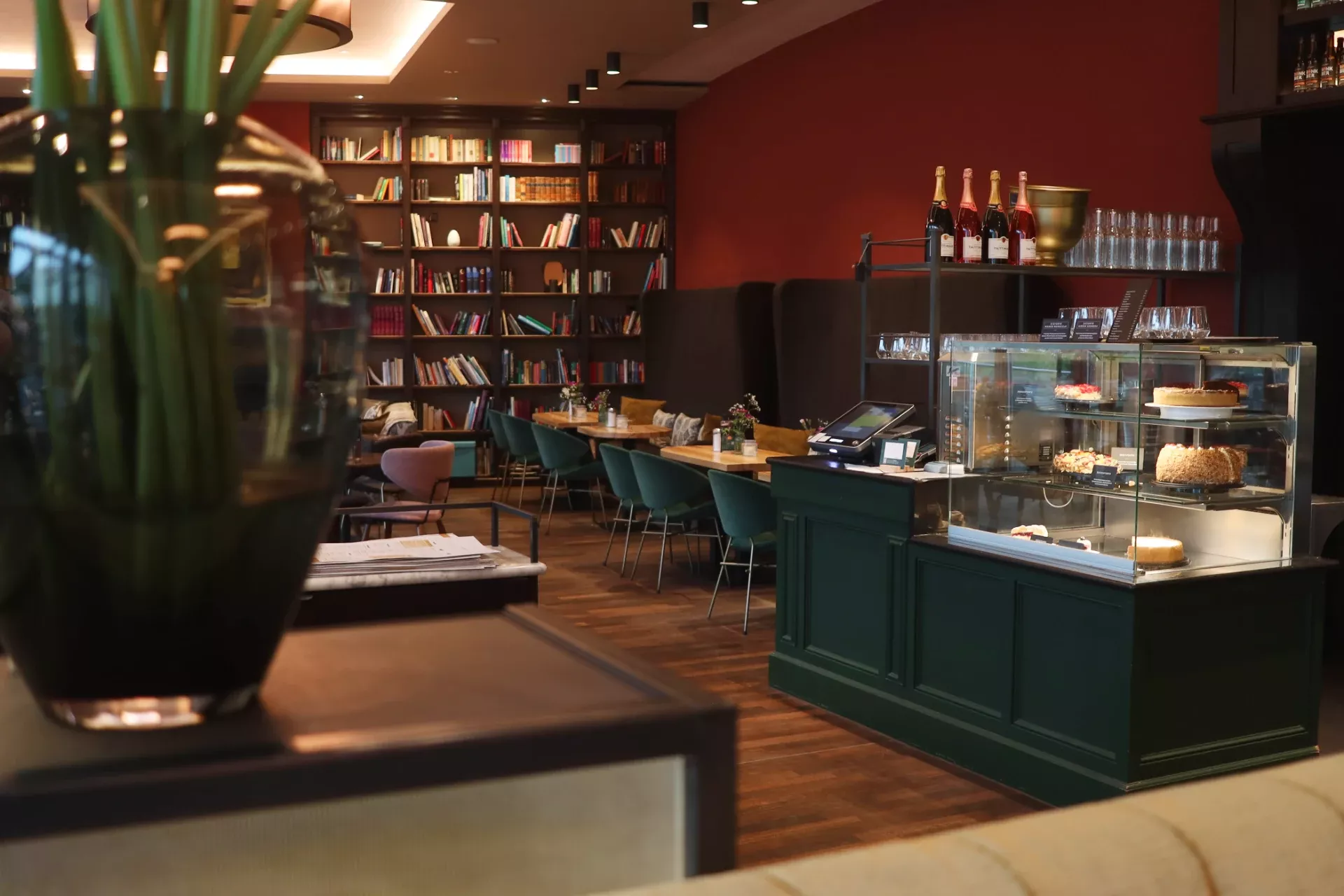 Blick auf die Kuchentheke